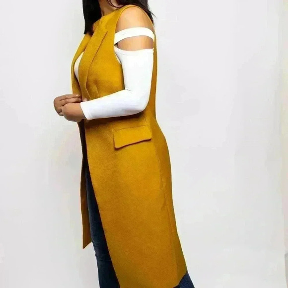 Why So Serious Midi Sleeveless Blazer - Picture 2 of 4